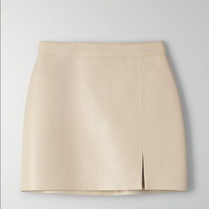 ARITZIA SAND WHITE TEMPEST SKIRT